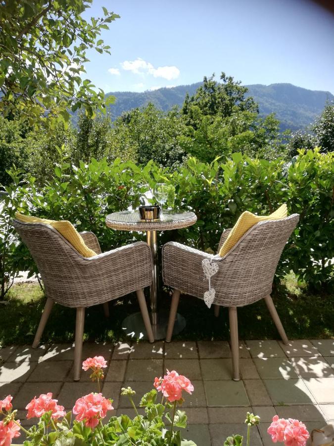 Apartma Neza *