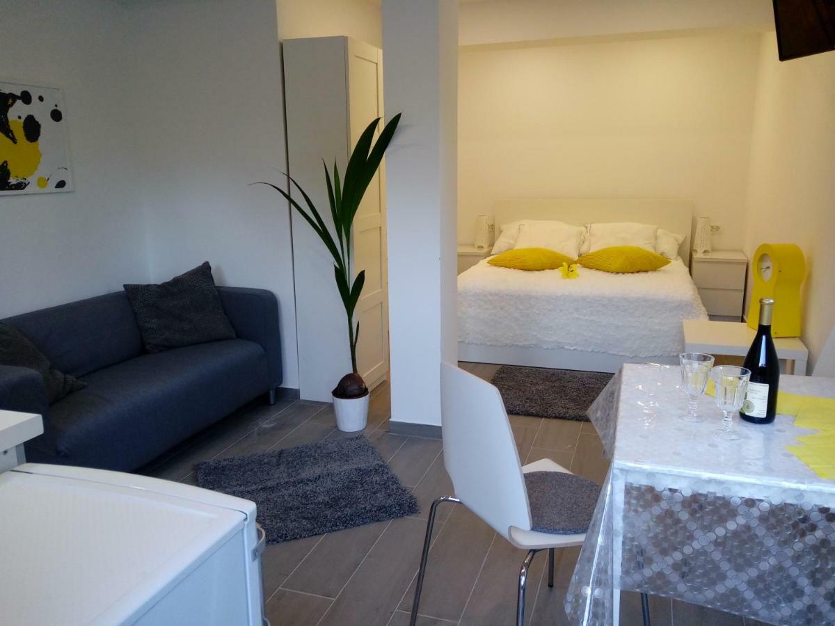 Apartma Neza Apartment